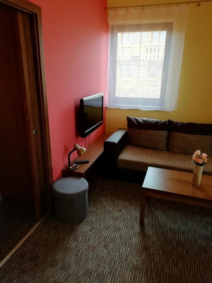 Apartman Fiona Vel'ka Lomnica Dış mekan fotoğraf